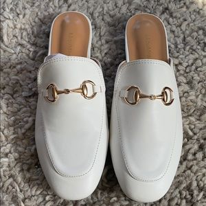 Goodnight Macaroon Tully Buckle Slide